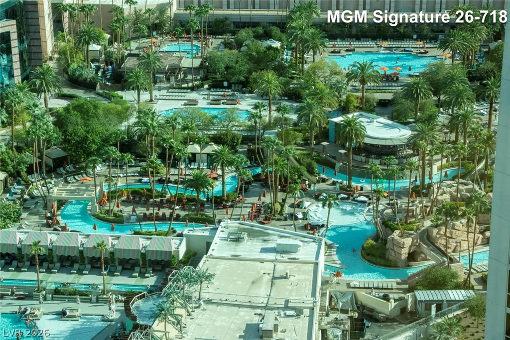 135 Harmon, Las Vegas, NV 89109