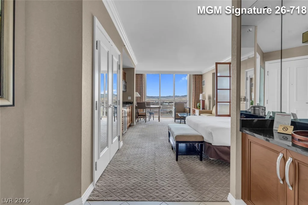 135 Harmon, Las Vegas, NV 89109