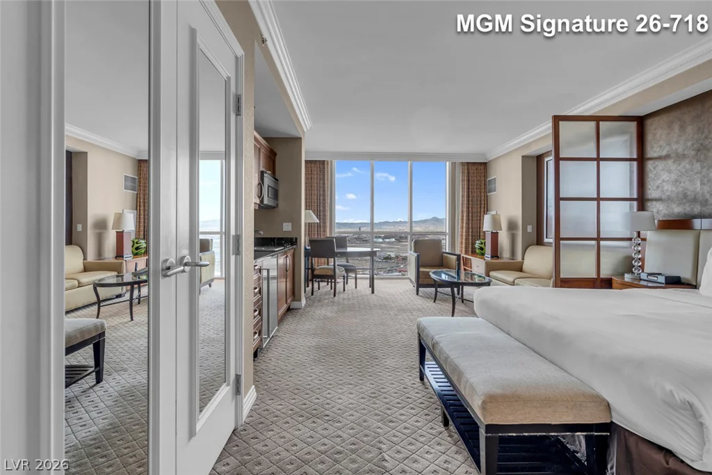 135 Harmon, Las Vegas, NV 89109
