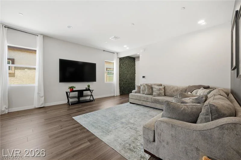 835 Silverton Springs, Henderson, NV 89011