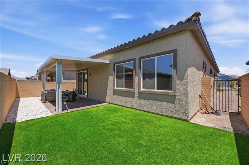 835 Silverton Springs, Henderson, NV 89011