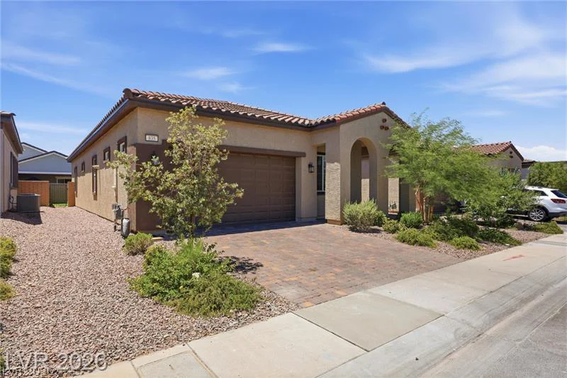 835 Silverton Springs, Henderson, NV 89011