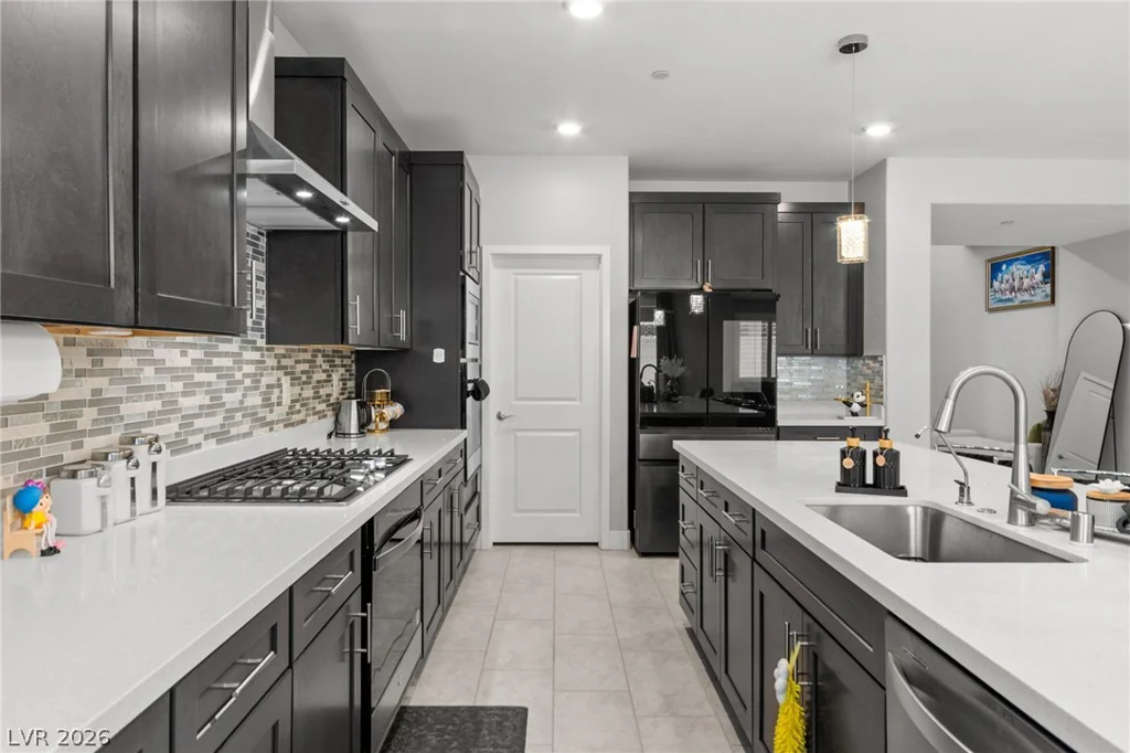 7847 Skyler Falls, North Las Vegas, NV 89084