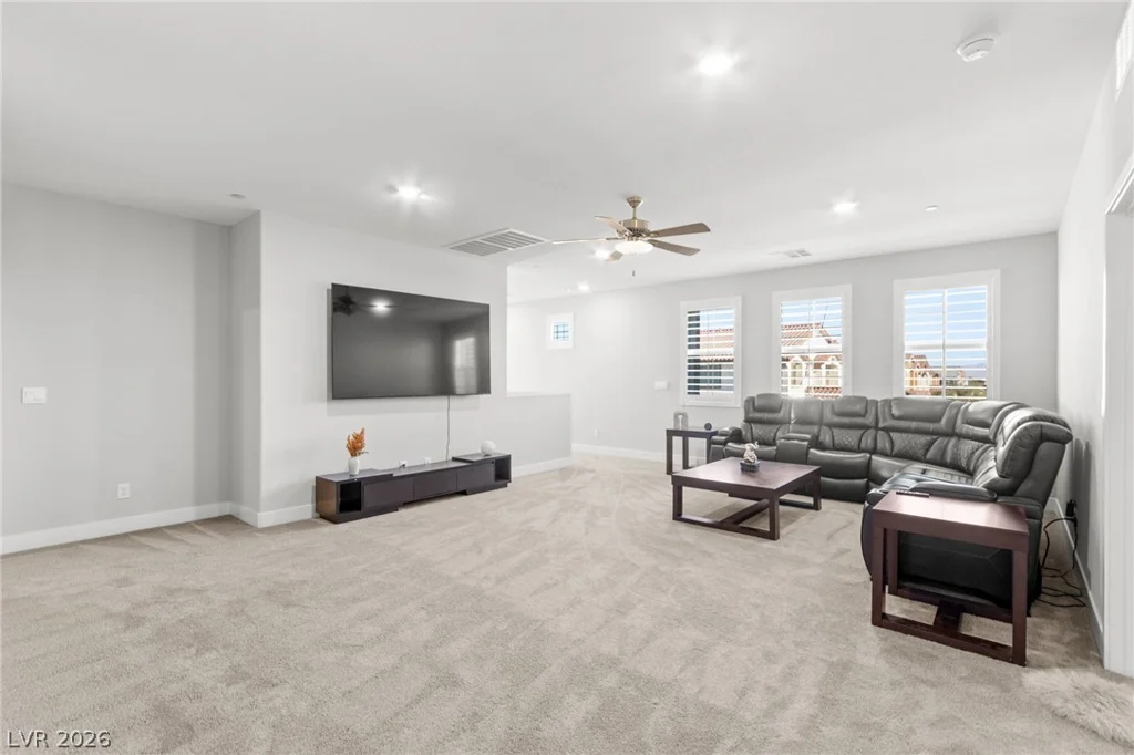 7847 Skyler Falls, North Las Vegas, NV 89084