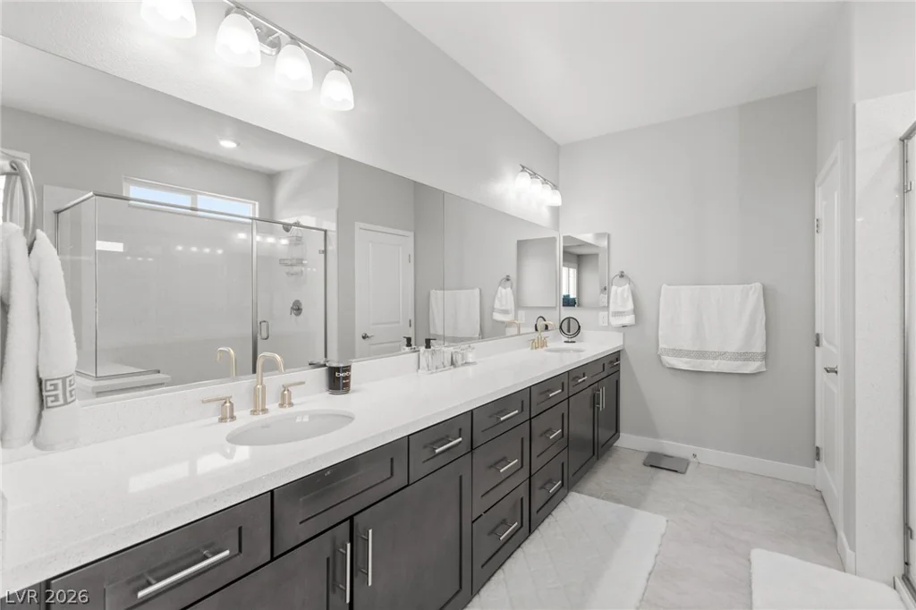 7847 Skyler Falls, North Las Vegas, NV 89084