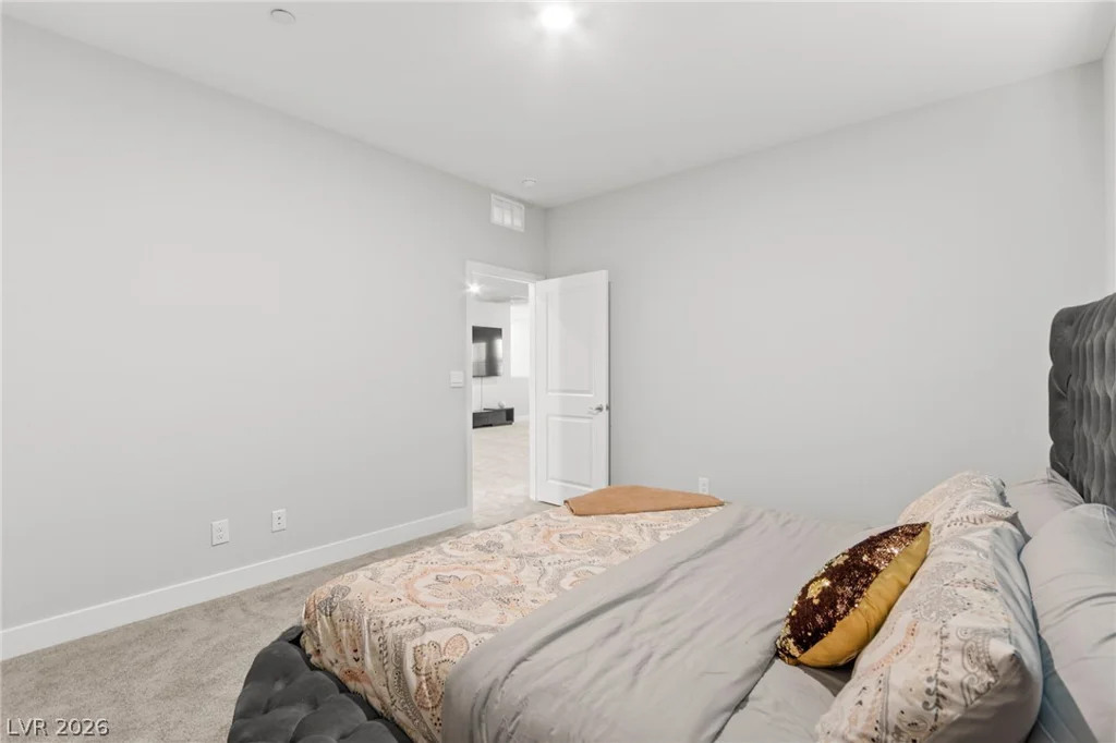 7847 Skyler Falls, North Las Vegas, NV 89084