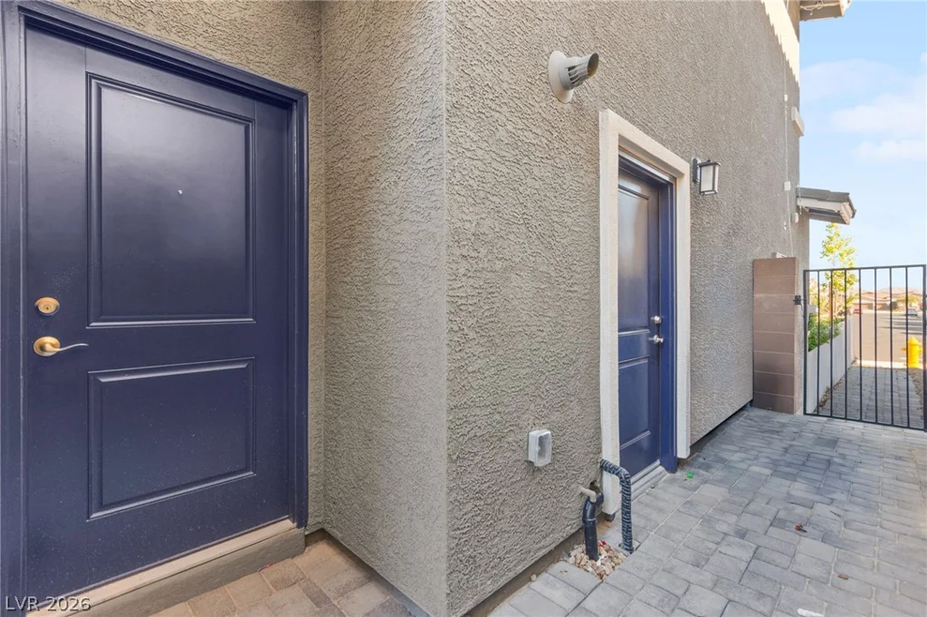 7847 Skyler Falls, North Las Vegas, NV 89084