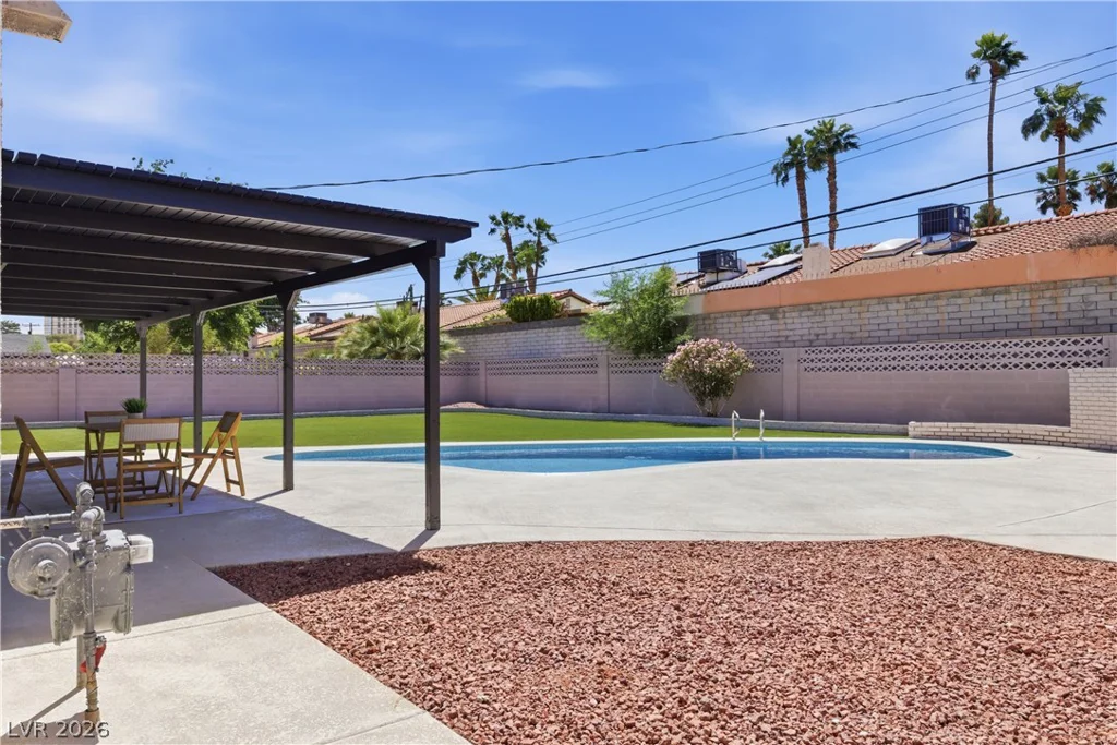 2000 Westlund, Las Vegas, NV 89102