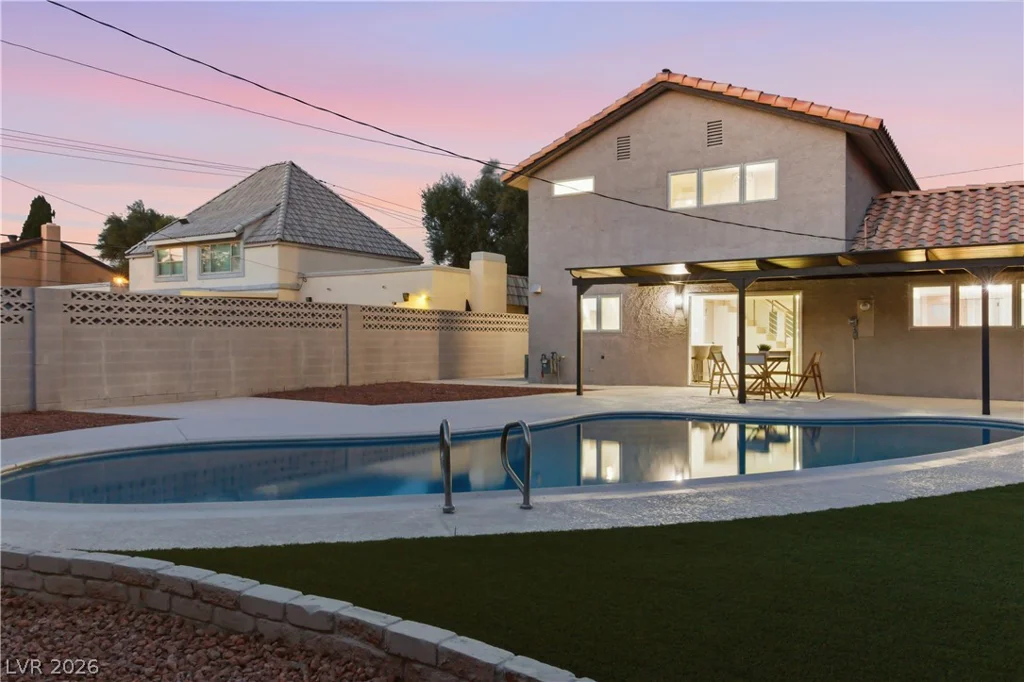 2000 Westlund, Las Vegas, NV 89102