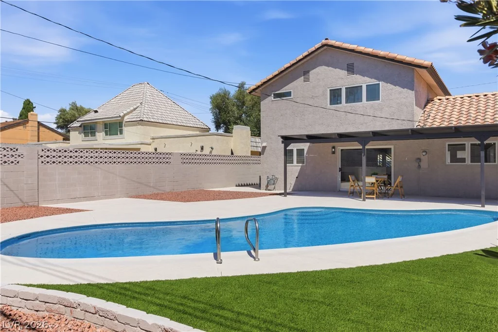 2000 Westlund, Las Vegas, NV 89102