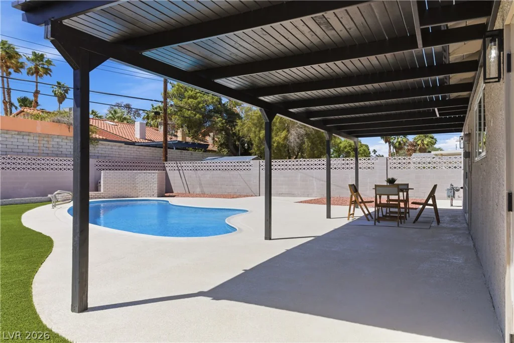 2000 Westlund, Las Vegas, NV 89102