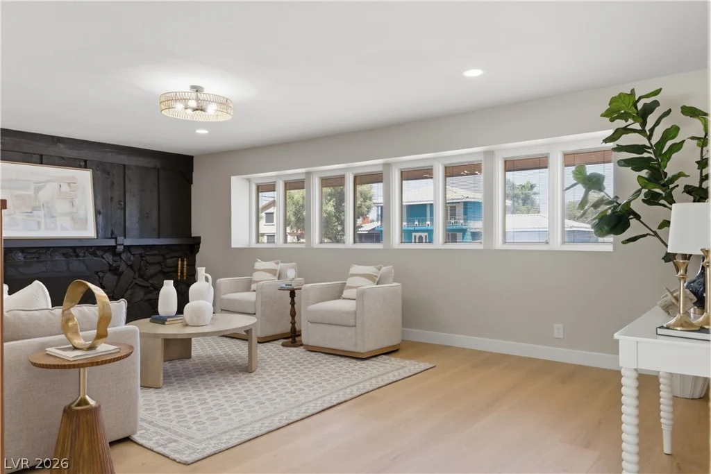 2000 Westlund, Las Vegas, NV 89102