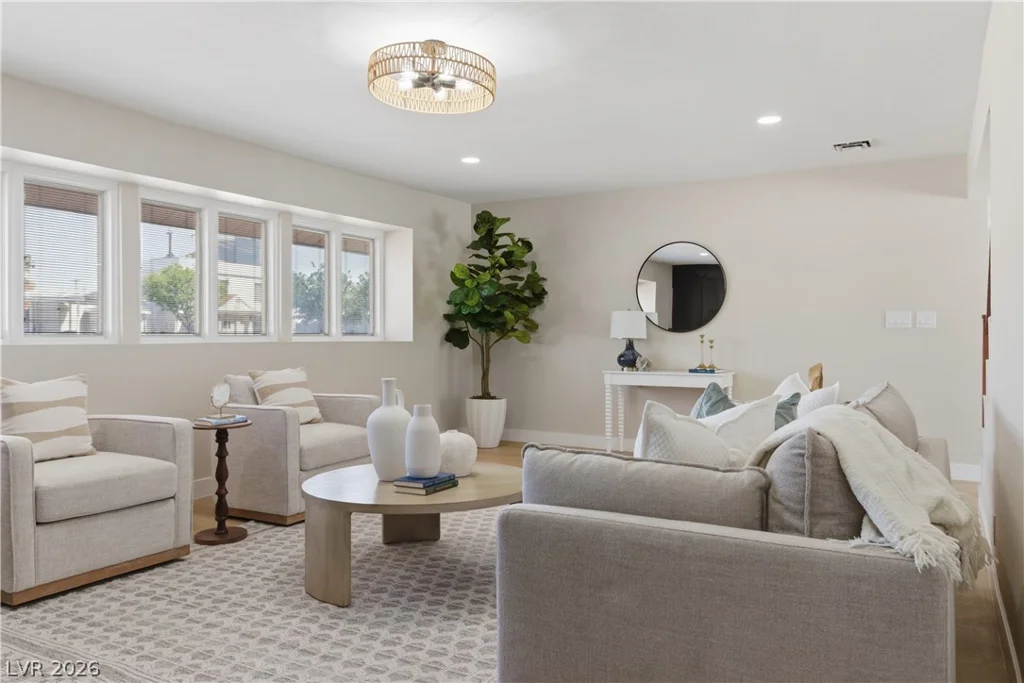 2000 Westlund, Las Vegas, NV 89102