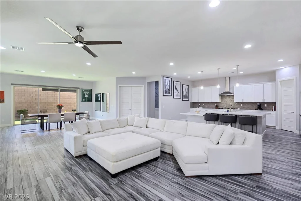 351 Dandelion Brook, Las Vegas, NV 89148