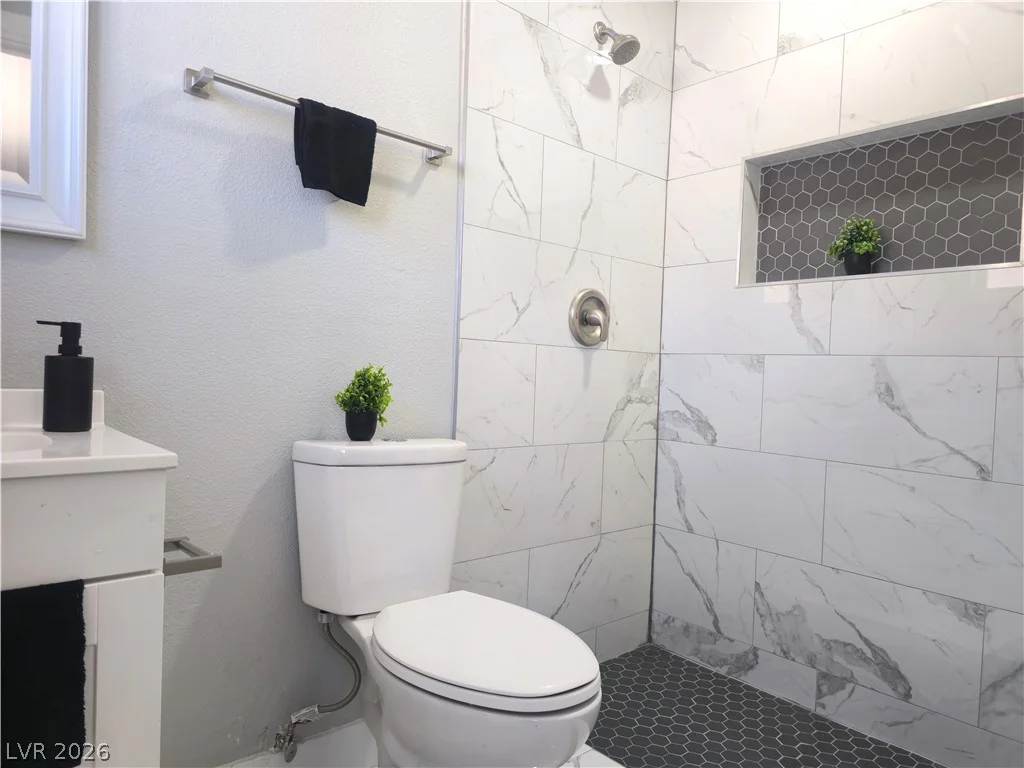 5230 Rou, Las Vegas, NV 89122