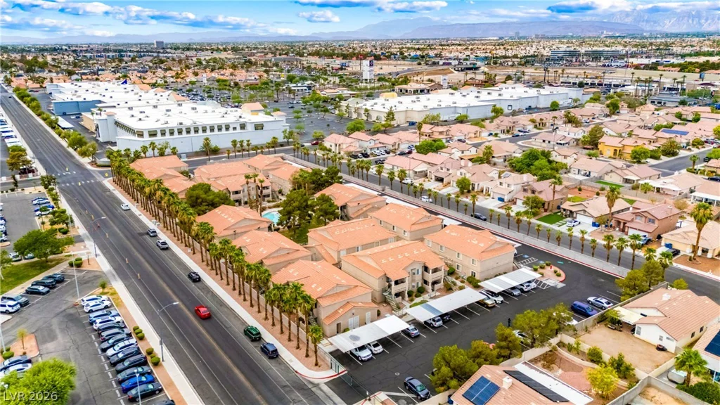 6553 McRae, Las Vegas, NV 89108