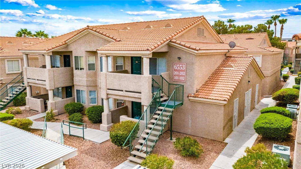 6553 McRae, Las Vegas, NV 89108