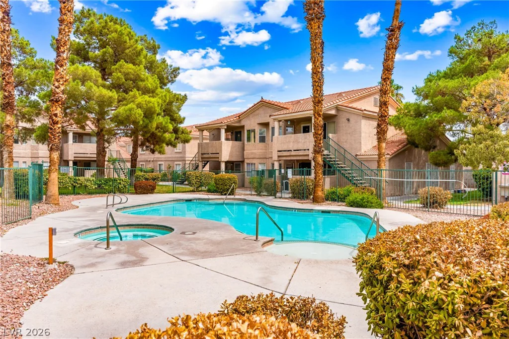 6553 McRae, Las Vegas, NV 89108