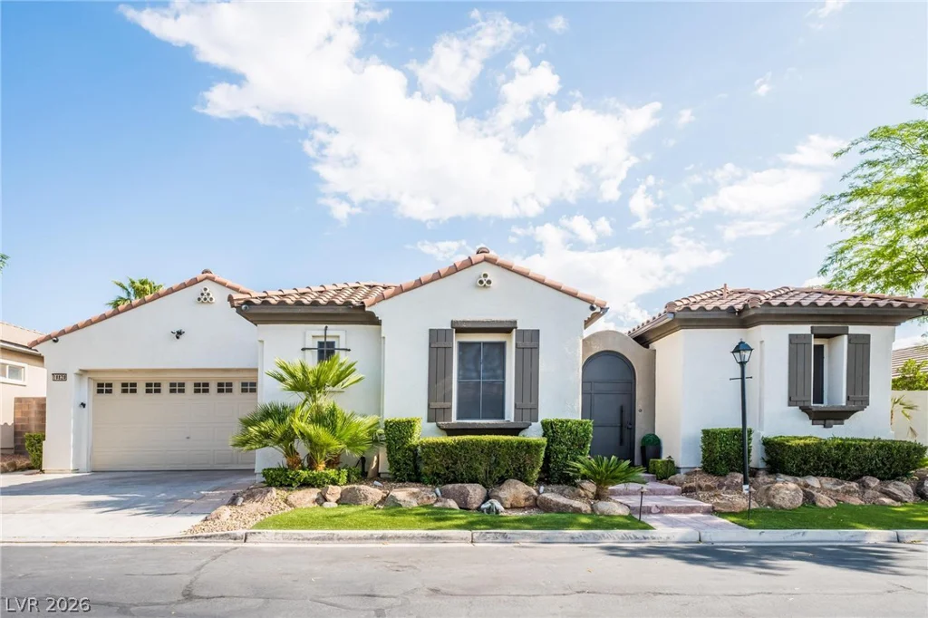 10820 Woodstream, Las Vegas, NV 89135