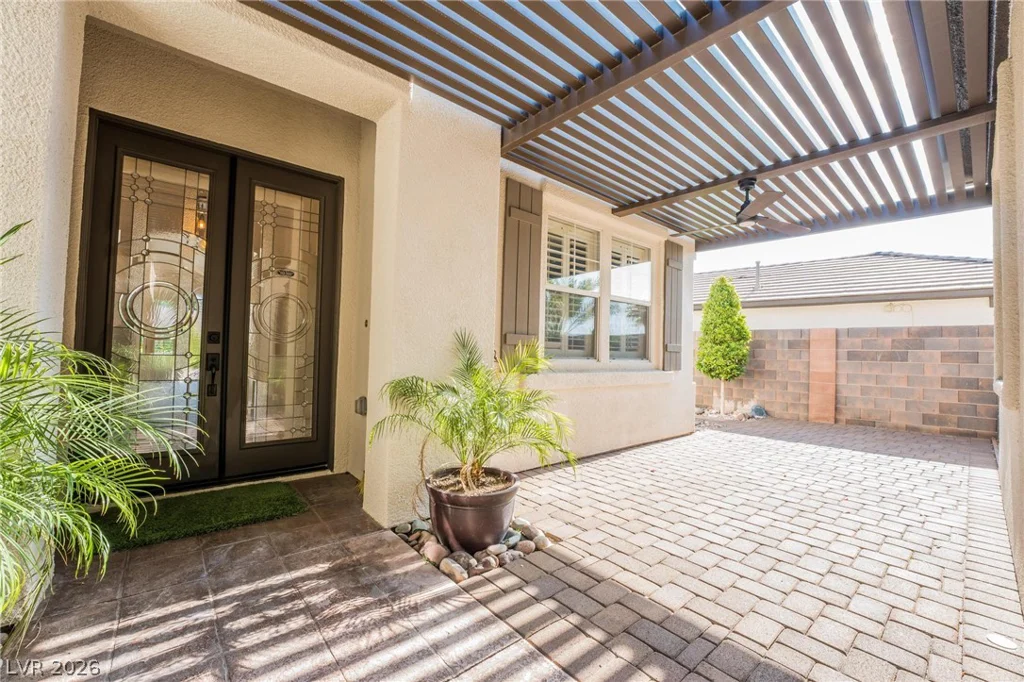 10820 Woodstream, Las Vegas, NV 89135