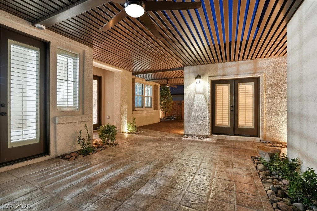 10820 Woodstream, Las Vegas, NV 89135