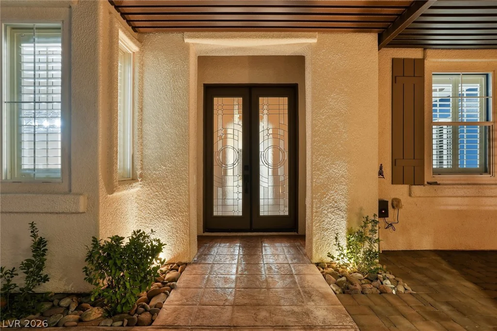 10820 Woodstream, Las Vegas, NV 89135