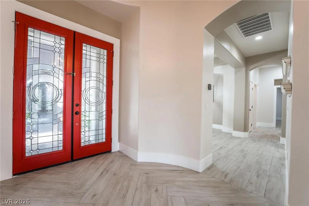 10820 Woodstream, Las Vegas, NV 89135