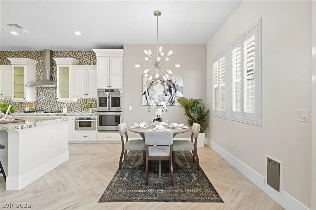 10820 Woodstream, Las Vegas, NV 89135
