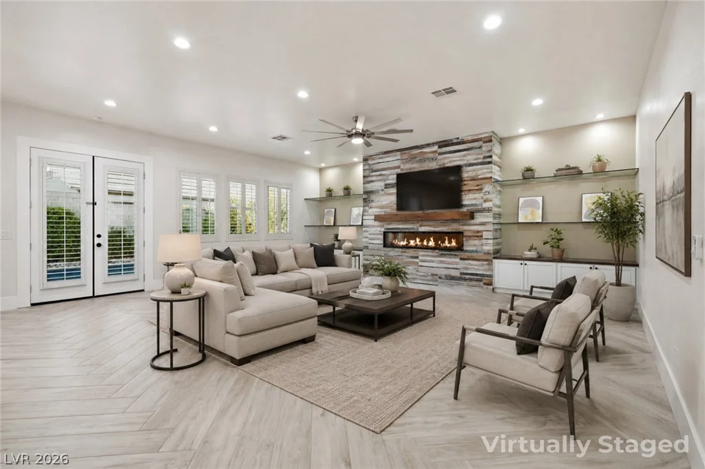 10820 Woodstream, Las Vegas, NV 89135