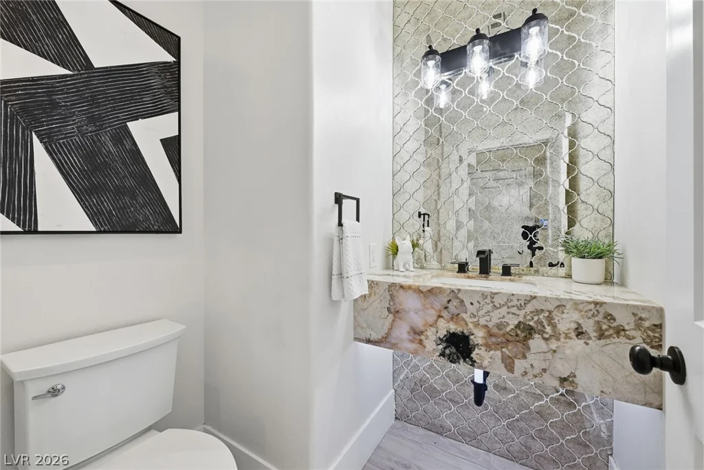 10820 Woodstream, Las Vegas, NV 89135