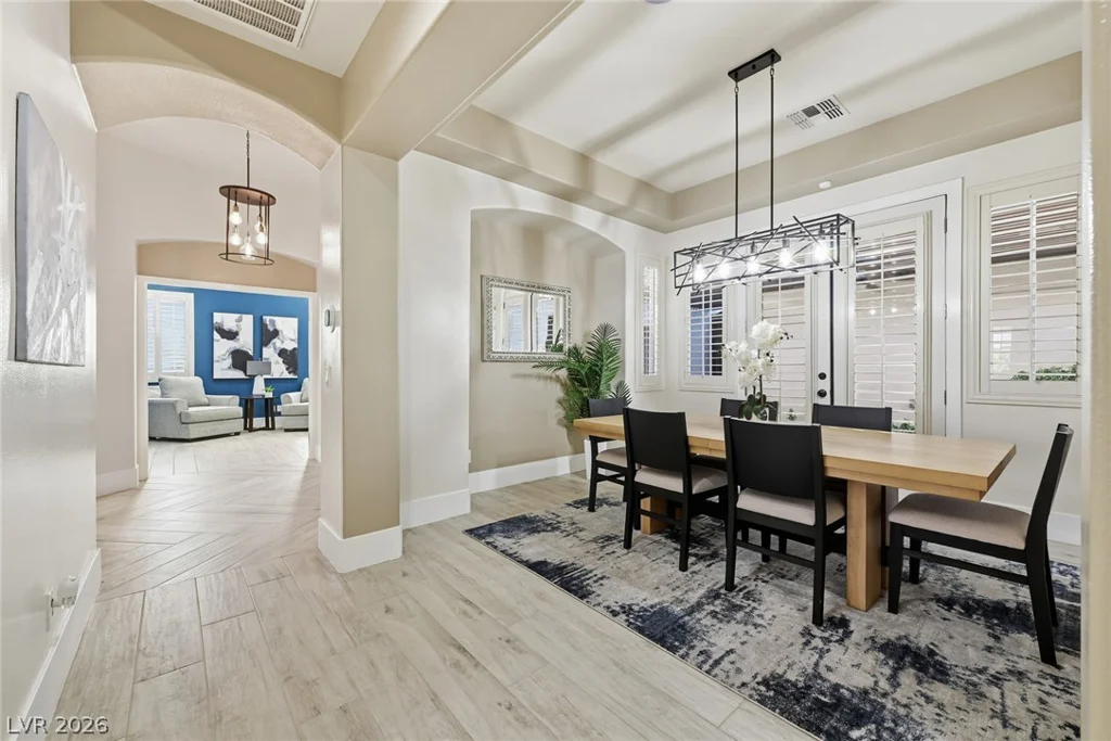 10820 Woodstream, Las Vegas, NV 89135