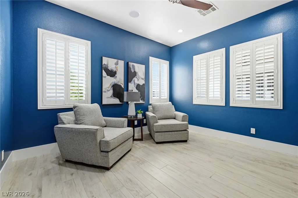 10820 Woodstream, Las Vegas, NV 89135