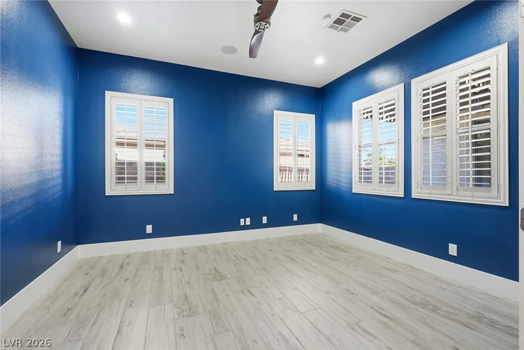 10820 Woodstream, Las Vegas, NV 89135