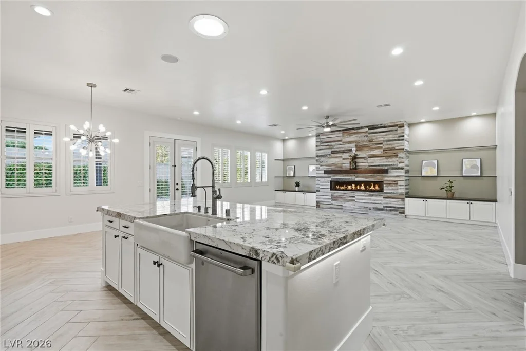 10820 Woodstream, Las Vegas, NV 89135