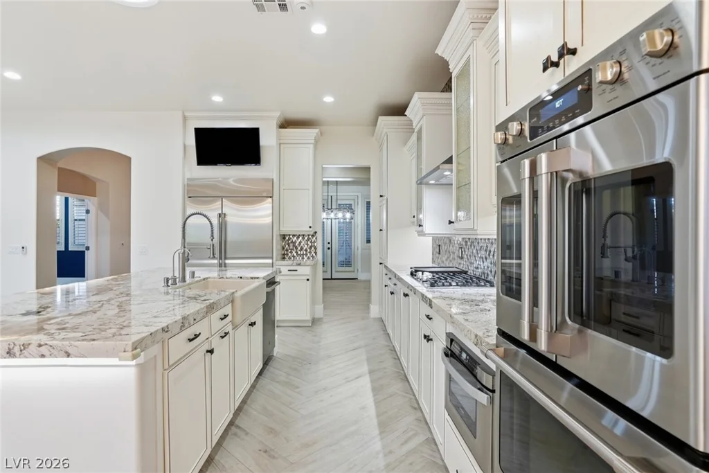 10820 Woodstream, Las Vegas, NV 89135