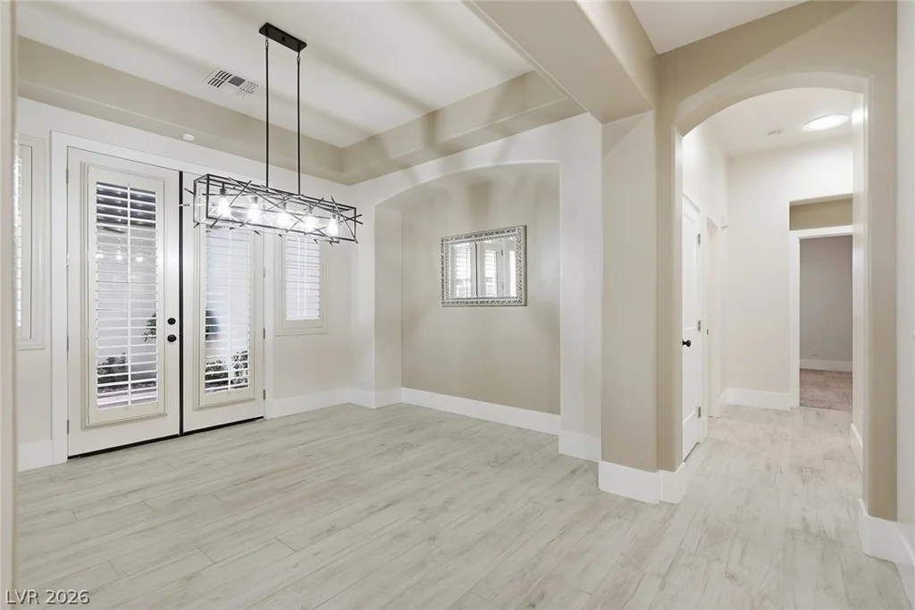 10820 Woodstream, Las Vegas, NV 89135