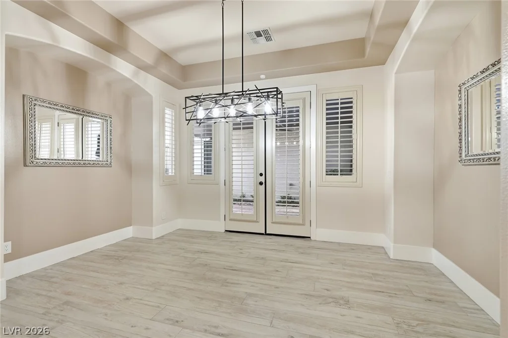 10820 Woodstream, Las Vegas, NV 89135