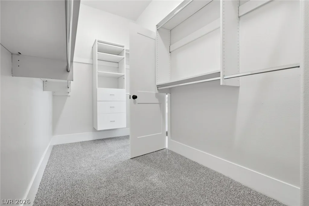 10820 Woodstream, Las Vegas, NV 89135