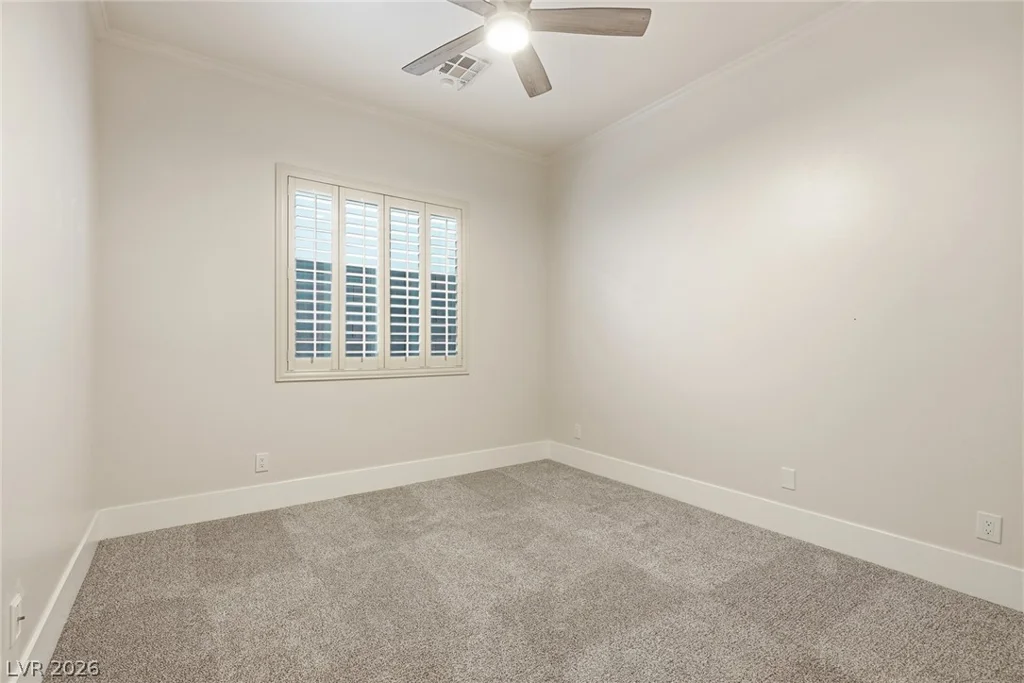 10820 Woodstream, Las Vegas, NV 89135