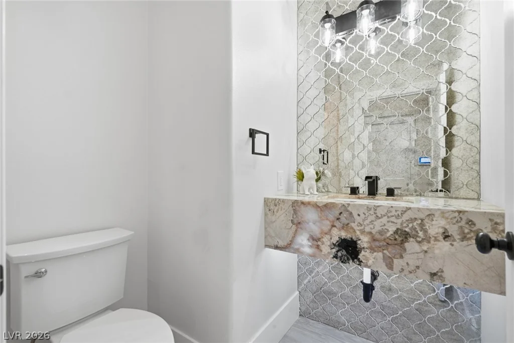 10820 Woodstream, Las Vegas, NV 89135
