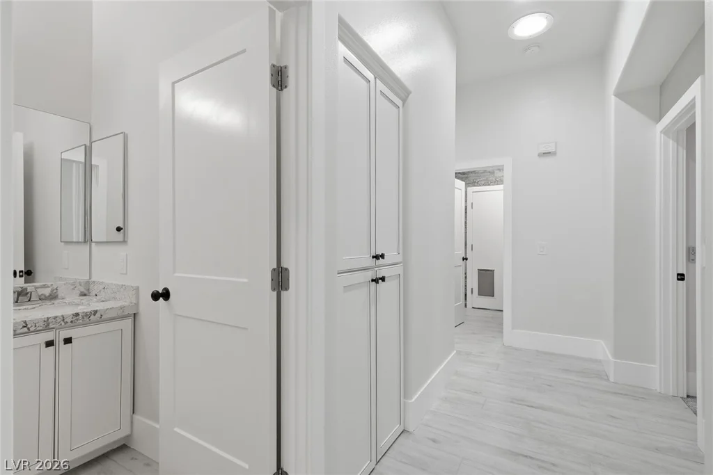 10820 Woodstream, Las Vegas, NV 89135