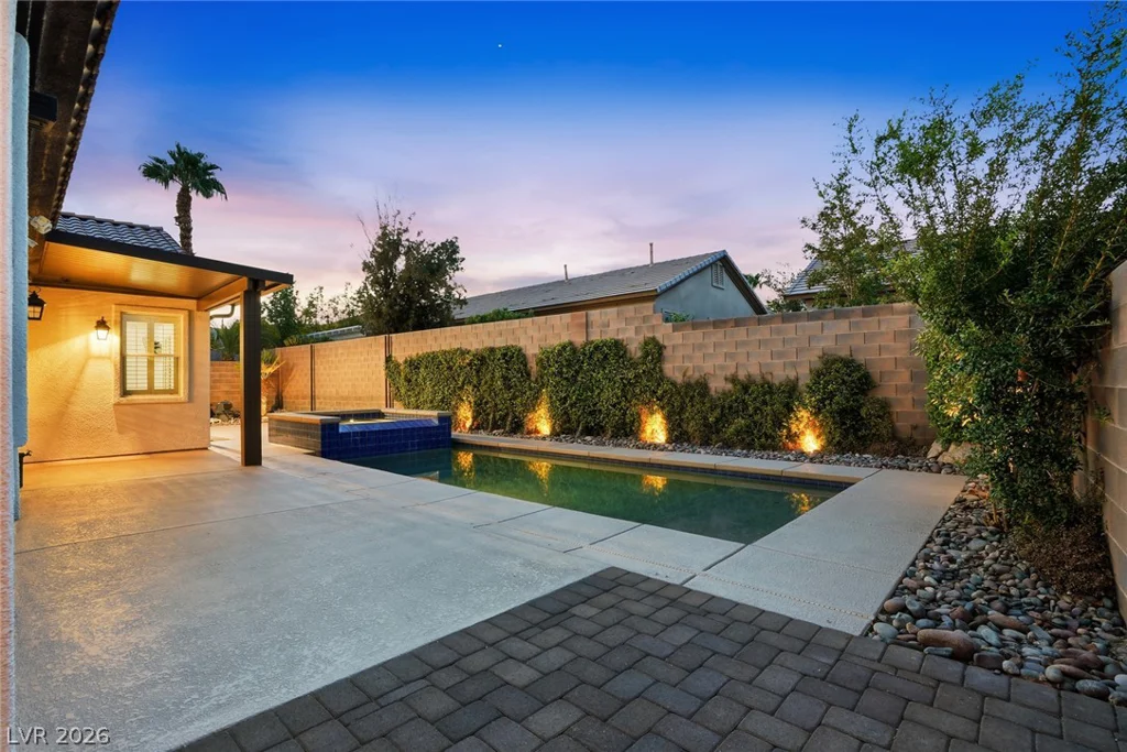 10820 Woodstream, Las Vegas, NV 89135