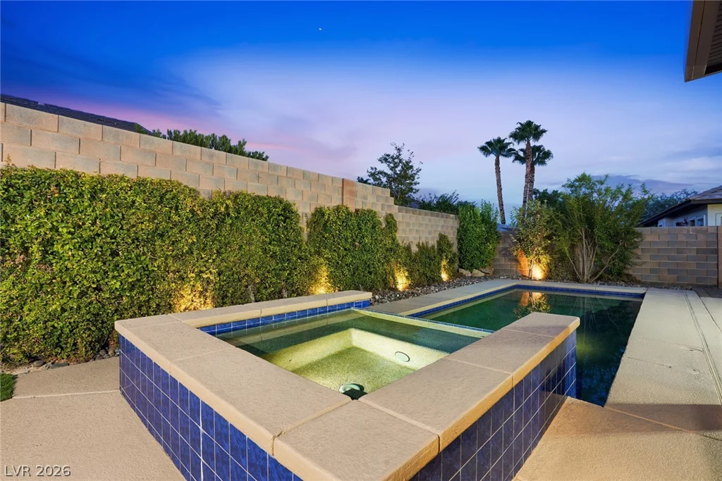 10820 Woodstream, Las Vegas, NV 89135