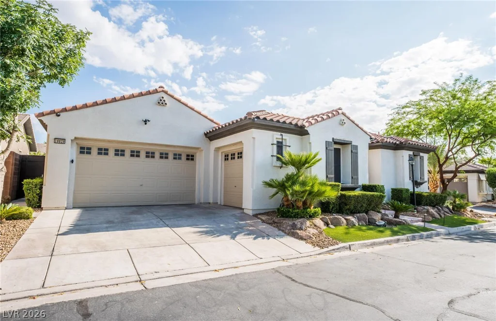 10820 Woodstream, Las Vegas, NV 89135