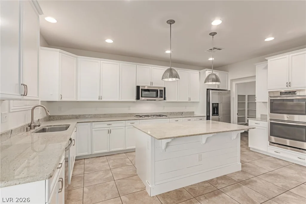 10407 Hemingway, Las Vegas, NV 89149