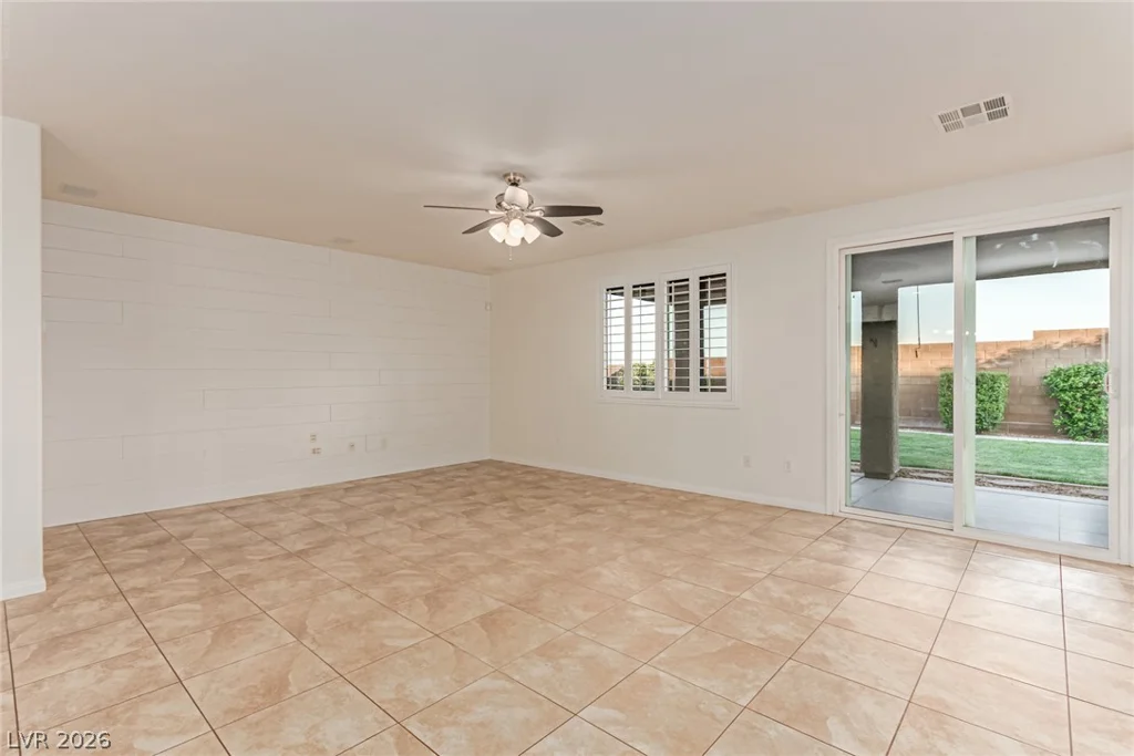 10407 Hemingway, Las Vegas, NV 89149