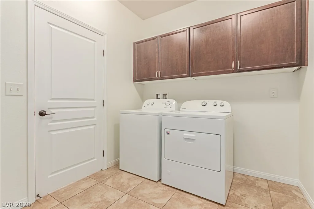 10407 Hemingway, Las Vegas, NV 89149