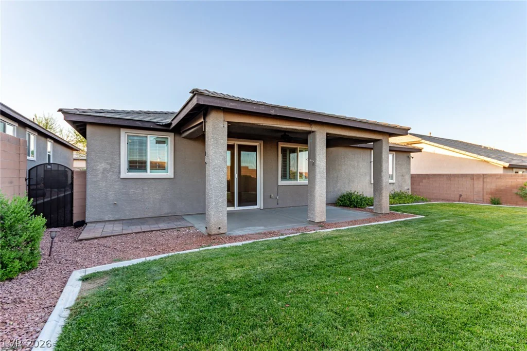 10407 Hemingway, Las Vegas, NV 89149