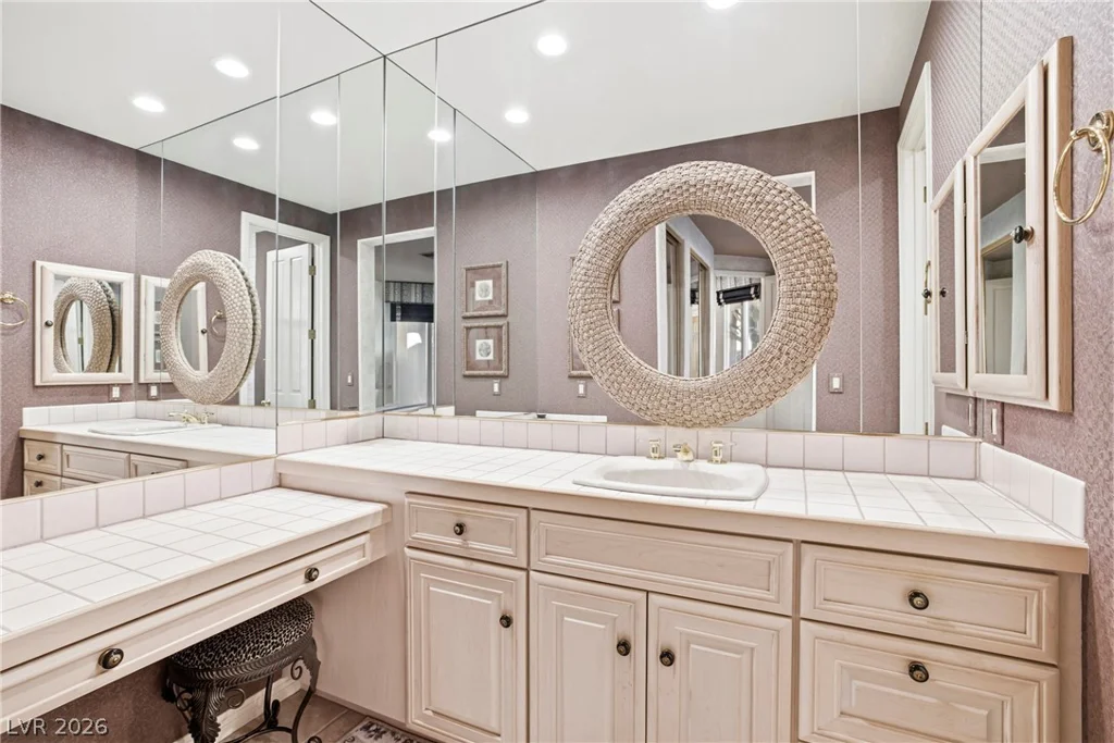 8271 Turtle Creek, Las Vegas, NV 89113
