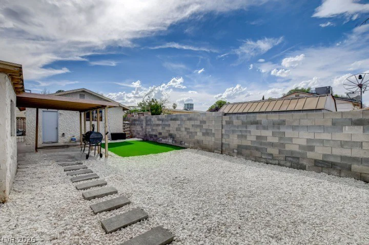 804 Larch, Las Vegas, NV 89145